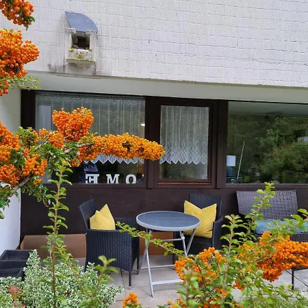 アパート Gemuetliche Gartenwohnung Ideal Mit Hund ウォルフスブルク