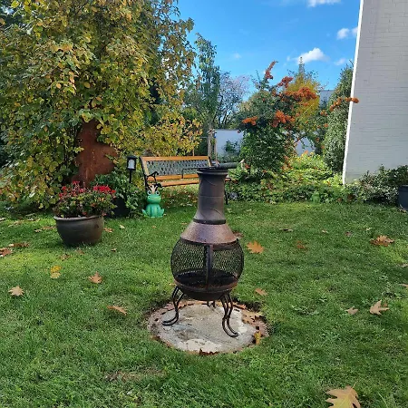 Gemuetliche Gaestewohnung Mit Garten Apartment