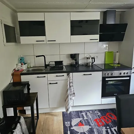Gemuetliche Gaestewohnung Mit Garten Apartment