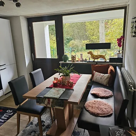 Apartment Gemuetliche Gaestewohnung Mit Garten
